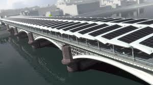 Regno Unito, a Londra nuovo ponte a energia solare