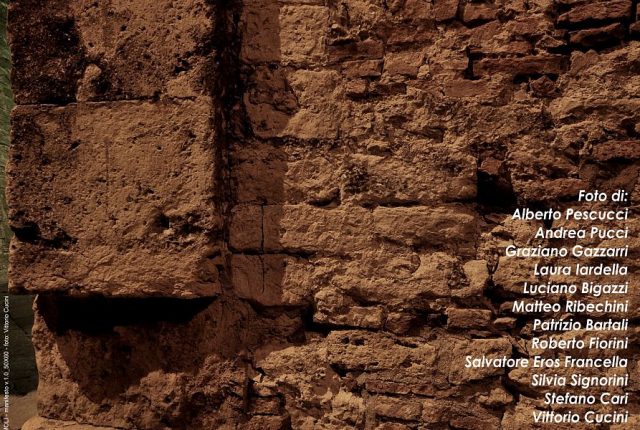 'Sassi contro massi': le foto delle mura