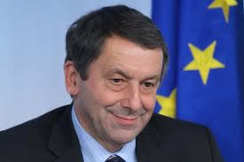 Il futuro è verde, Profumo promuove le