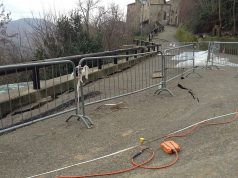 Castelnuovo Val di Cecina: Frana del borgo, Ferrini in Regione