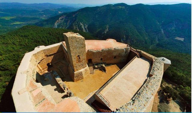 Rocca Sillana: Una fortezza inespugnabile