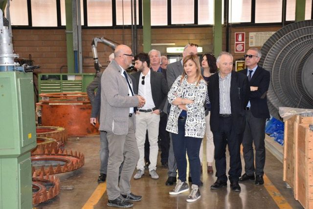 Il sottosegretario all'ambiente a Larderello