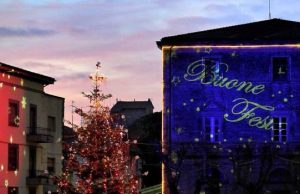 Paesi incantati con i presepi e gli addobbi di Natale
