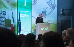 Gentiloni rilancia le rinnovabili: “Portano molto lavoro”