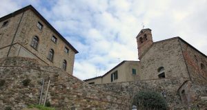 Montegemoli ricorda i caduti con un monumento
