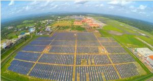 India, il primo aeroporto al mondo 100% solare