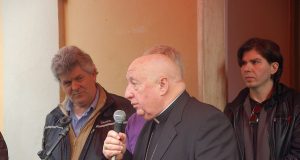 Il Vescovo con gli operai: “il lavoro non c’è più”