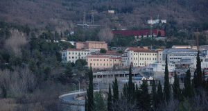 A Larderello si festeggia. Anche in piscina
