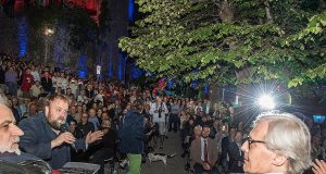 Turismo a Castelnuovo Val di Cecina: è sceso il buio ed è calata l’arte