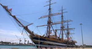 Nave Vespucci compie 85 anni: Cristina Grieco porta il saluto della Toscana