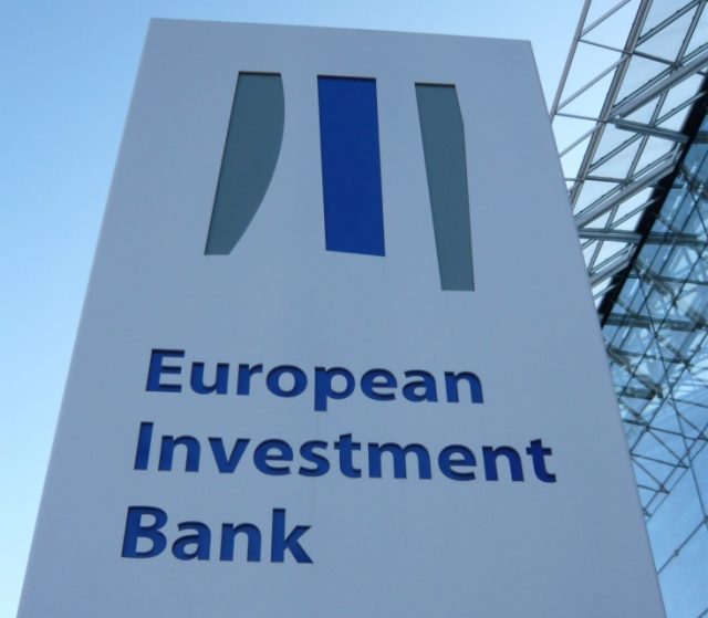 Unicredit, dalla Banca Europea 250 milioni per le rinnovabili