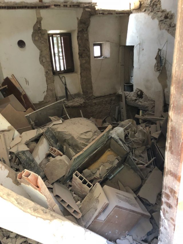 Santa Fiora: l’intensa pioggia notturna causa cedimenti in via San’Antonio evacuate 6 famiglie