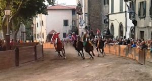 Turismo a Castel del Piano: Palio: Borgo vince la prima prova con Siri.