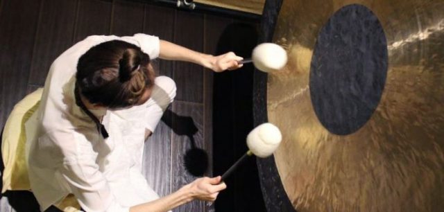 Castel del Piano. Bagno di gong di riarmornizzazione di chakra