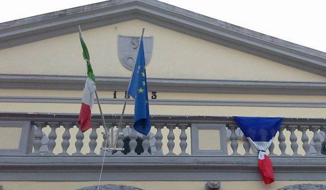 Avec Paris, in piazza per la democrazia