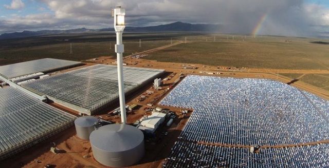Energia solare e acqua marina per alimentare nuove fattorie rinnovabili