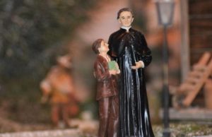 Piancastagnaio. Nel presepe il ricordo di Don Zelio Vagaggini.