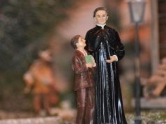 Piancastagnaio. Nel presepe il ricordo di Don Zelio Vagaggini.