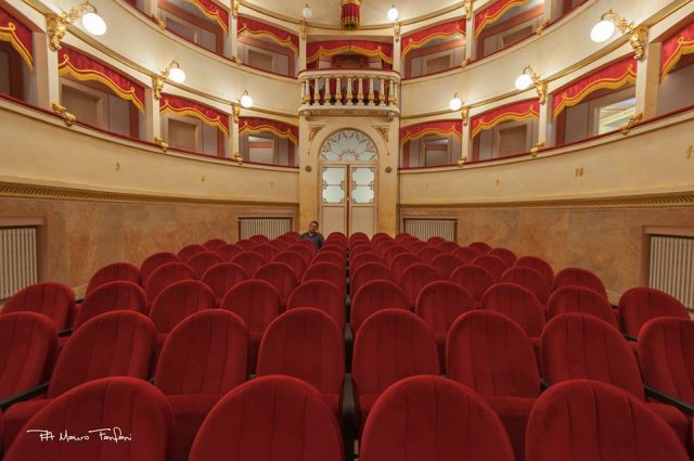 Turismo a Pomarance: Scegli il tuo posto a teatro!