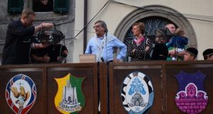 Castel del Piano. Palio: la sorte strizza l’occhio a Storte e Borgo. Un soffio di vento in piazza
