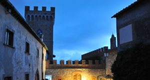 Arte, al Castello Ginori di Querceto le opere di Claudio Carotenuto