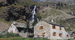 “Non fateci diventare fantasmi”. I bonus di alcuni paesini italiani per incentivare le famiglie a trasferirsi