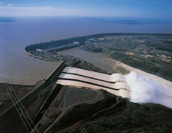 L’Idroelettrico non è senza emissioni: così le dighe ledono il clima