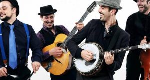 Piancastagnaio. I “Musica da ripostiglio”, protagonisti sopraffini al Teatro Comunale