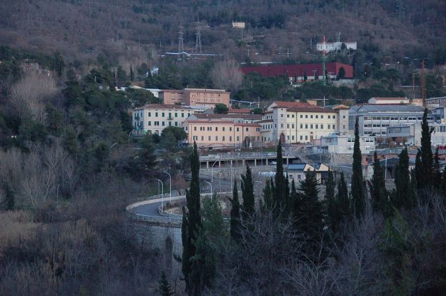 Pomarance: Elicottero privato atterra a Larderello