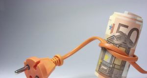 Riforma tariffe, “danneggia consumatori e FV per difendere i distributori elettrici”