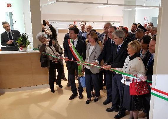 Sanità, Toscana: Rossi e Saccardi hanno inaugurato il Trauma Center di Careggi con Gentiloni e Lorenzin