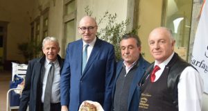 Agricoltura, Toscana: Conferenza regionale agricoltura, inizia dalla Toscana il viaggio italiano di Hogan