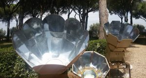 Un forno ad energia solare, per cuocere i cibi all’aria aperta