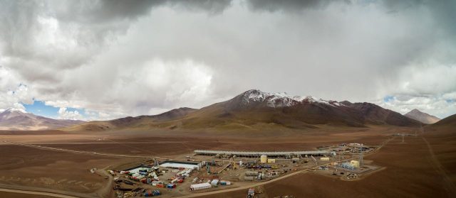 Geotermia, Estero: Il primo impianto