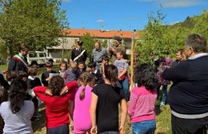Santa Fiora. A Marroneto, 15 nuove piantine a dimora, nella tradizionale “Festa degli Alberi”