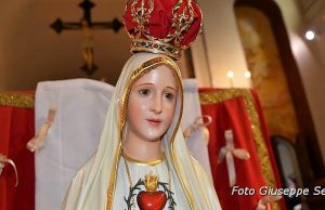 Abbadia San Salvatore. La devozione dei fedeli saluta la Vergine del Rosario