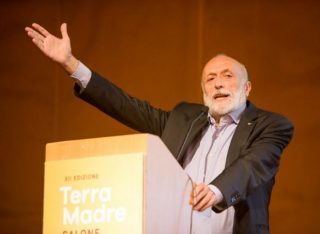 Cibo per il cambiamento, la ricetta per la sostenibilità passa (anche) dalle nostre tavole