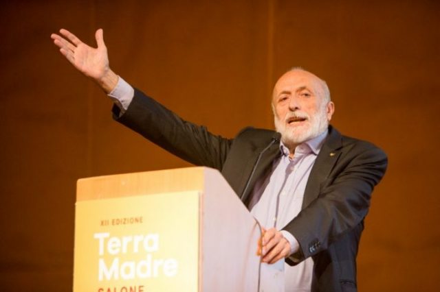 Cibo per il cambiamento, la ricetta per la sostenibilità passa (anche) dalle nostre tavole