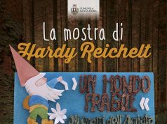 La mostra di Hardy Reichelt. Un mondo fragile, gli gnomi dell’Amiata
