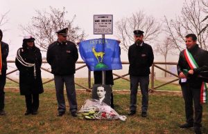Radicofani. Inaugurato il giardinetto Gino Buricchi. Il Sindaco Fabbrizzi: “Il suo fu un gesto eroico”