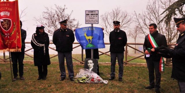 Radicofani_Cerimonia_Inaugurazione_Giardinetto_Biricchi_20190403_IMG_0037-1024x516