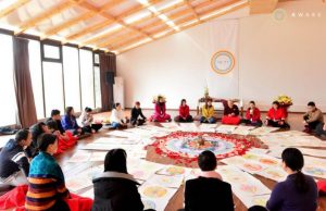Arcidosso. A Merigar corsi di ceramica, pittura, calligrafia e approfondimenti di lingua tibetana.