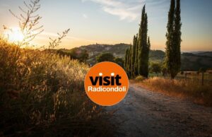 Visit Radicondoli: atmosfere uniche ed emozioni si intrecciano nel borgo toscano. ENG SUB